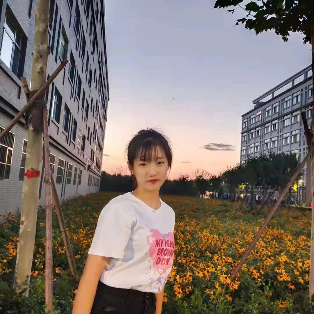 王倩.jpg